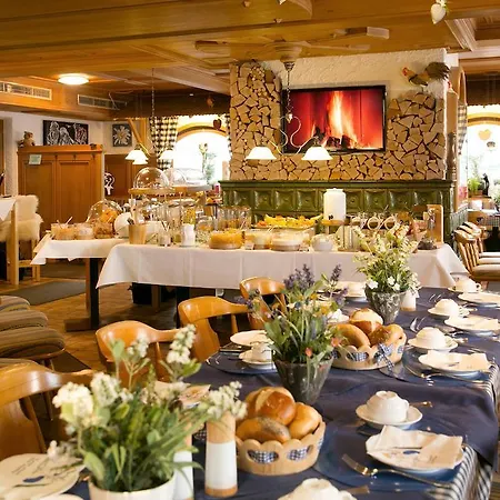 Sascha's Kachelofen Guest house 3*